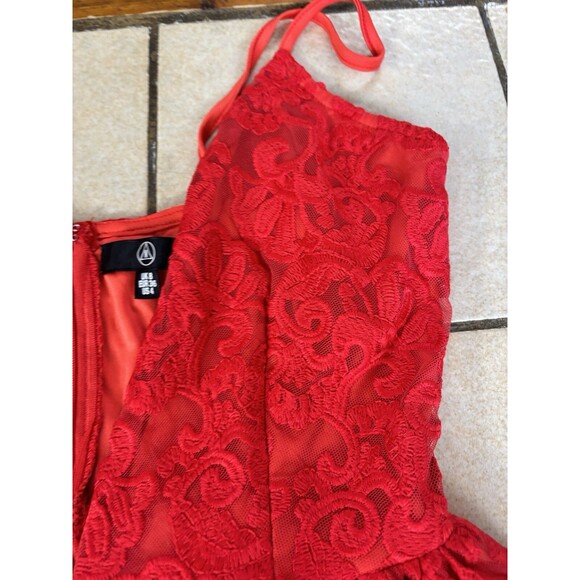 Missguided NEW Red Women's Size 2 Lace Plunge Split-Neck Skater Dress - Picture 8 of 11